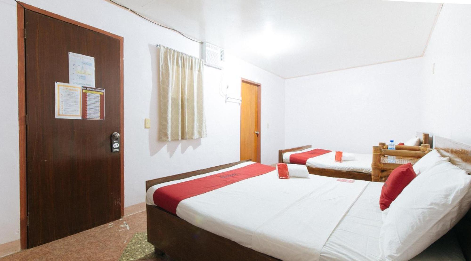 Reddoorz Hostel At Megans Paradisio Beach Resort San Antonio  Εξωτερικό φωτογραφία