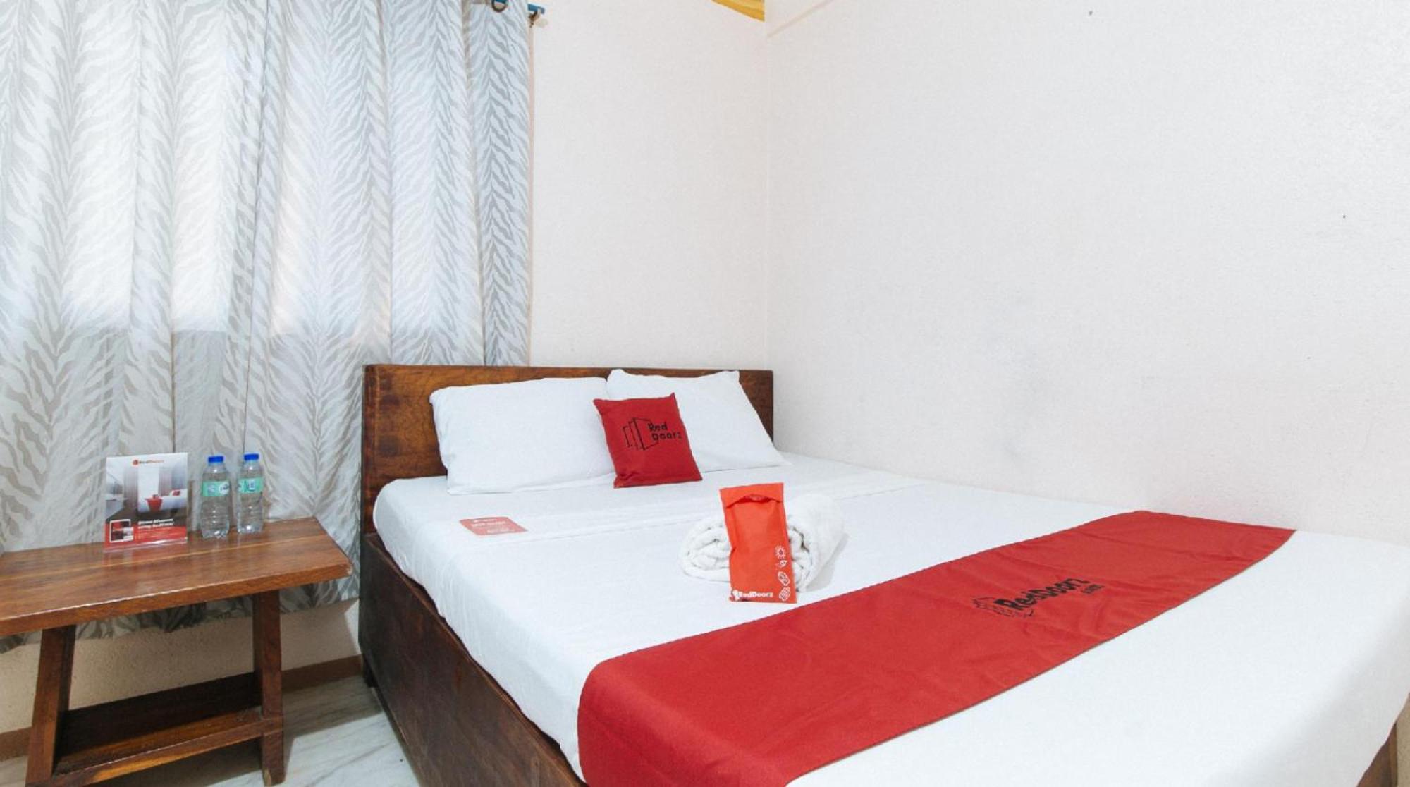 Reddoorz Hostel At Megans Paradisio Beach Resort San Antonio  Εξωτερικό φωτογραφία